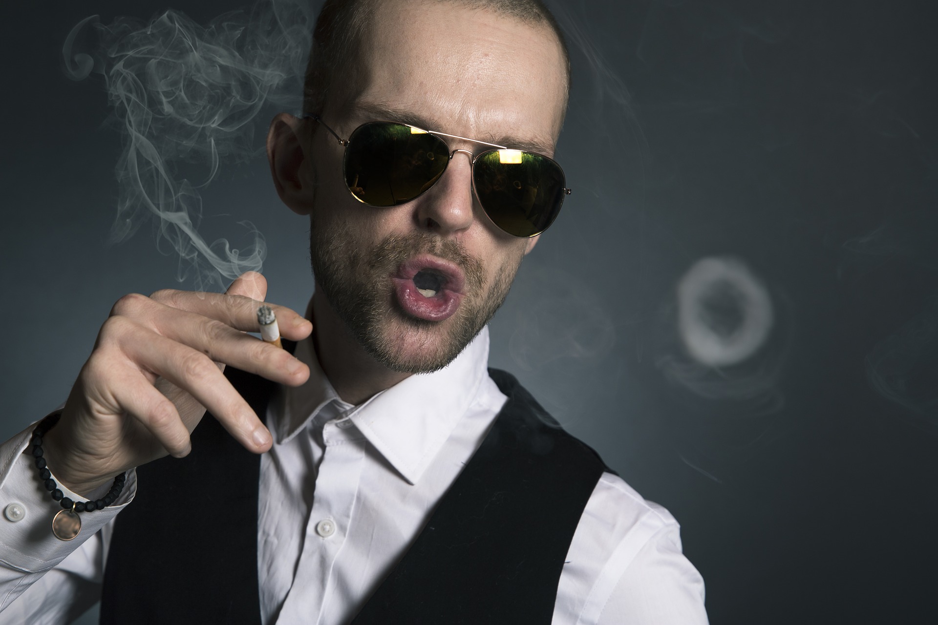 11 signes que vous sortez avec un narcissique et comment sortir de là